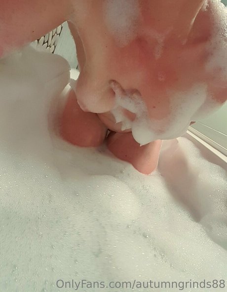 autumngrinds88 porn model img