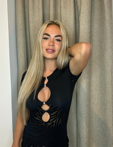 lunalust official model hot photo