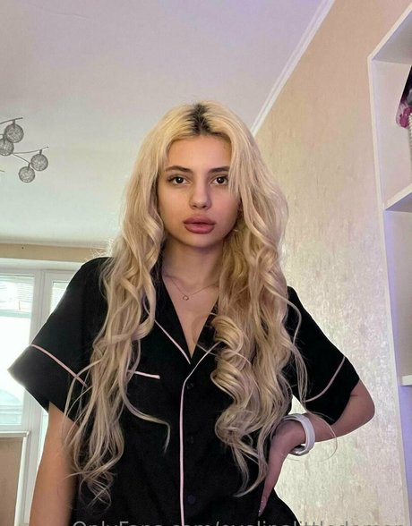 evelinalittledemon pornstar xxx archive