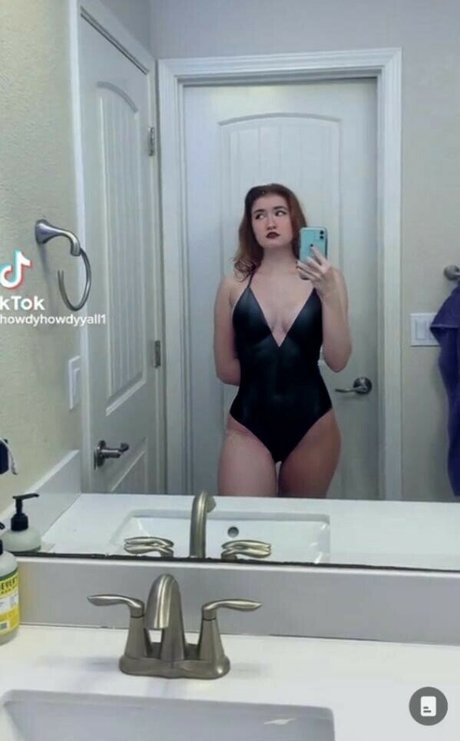 Howdyhowdyyall1 model high quality pics