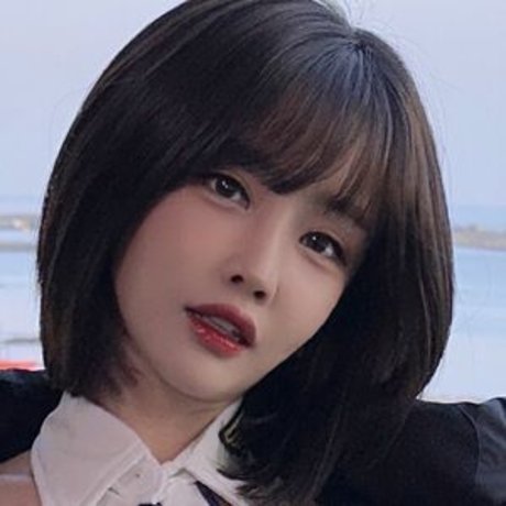 chungwall model hot picture