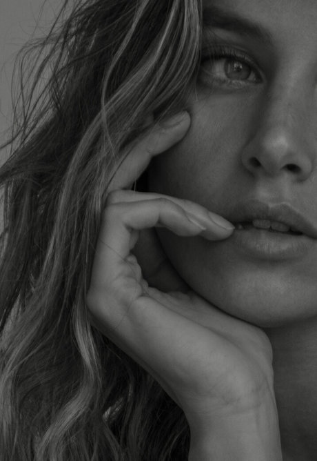 Miacbell pornstar pic