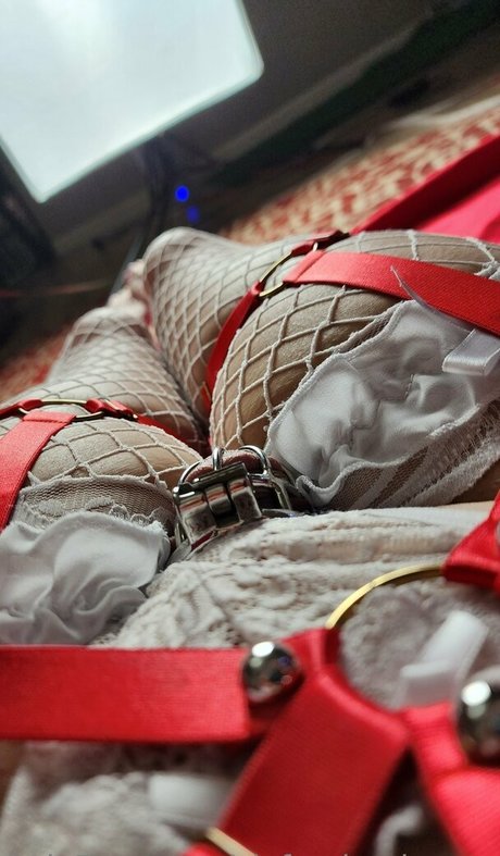 slyfemboylovetoy model xxx gallery