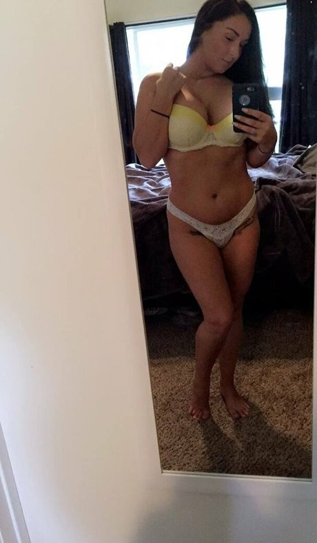 madisonknox erotic model pic