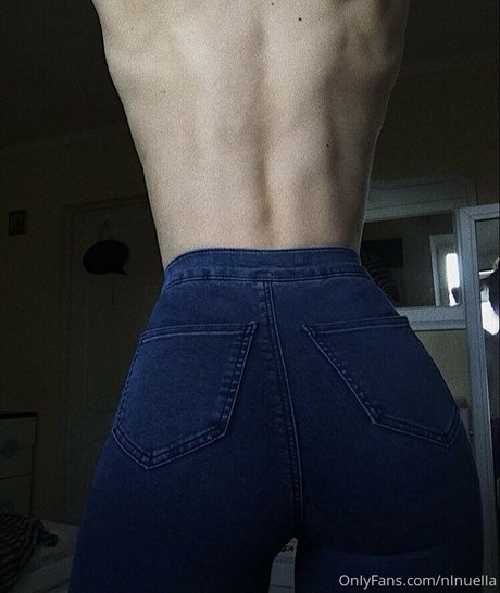 elllleeee star sexy pics