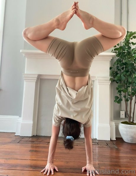 kattinthehatfree erotic star pic