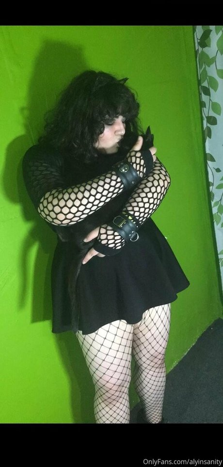 amy insanity model exclusive picture