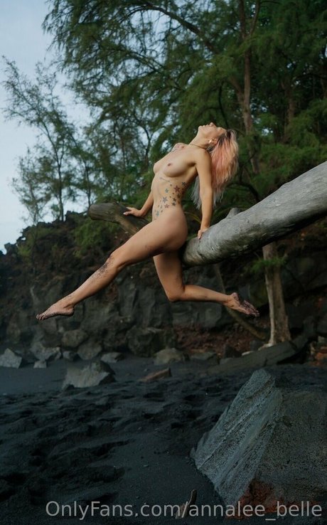 Annalee Belle hot pornstar pics