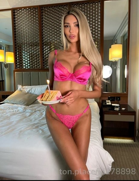 Milevskate nice actress pic