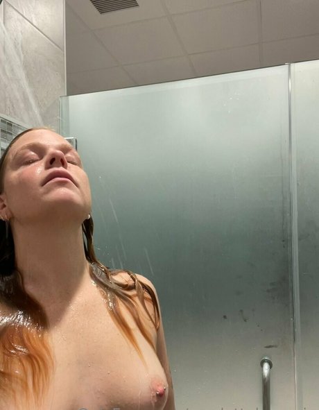 Scarlettebegonia star beautiful pic