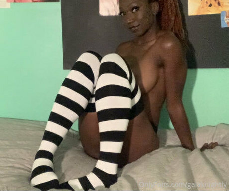 gaiaknightly free pornstar photo