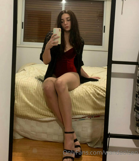 wandaolsen nude actress archive