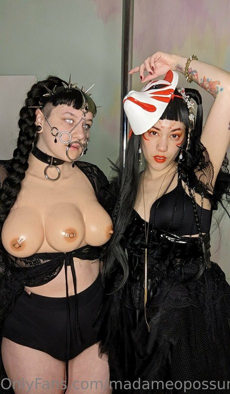 madameopossum model pretty img