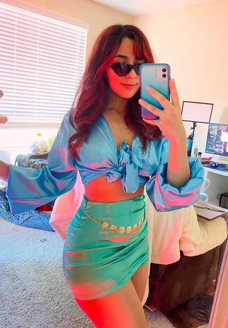 Denims star pornographic images