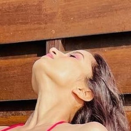 Pooja Bhalekar perfect actress pictures