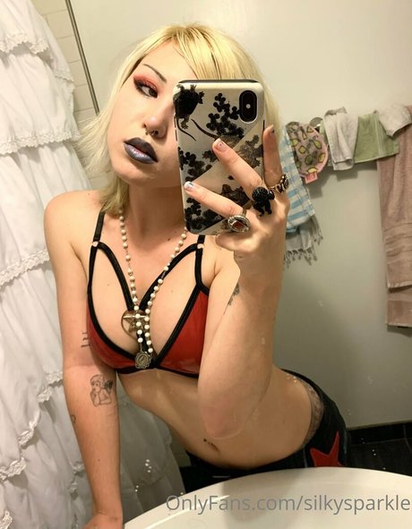 Paris Sun sexy star gallery