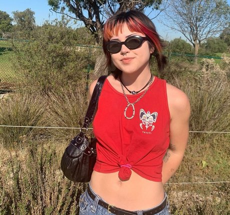 Paris Sun model porn photo