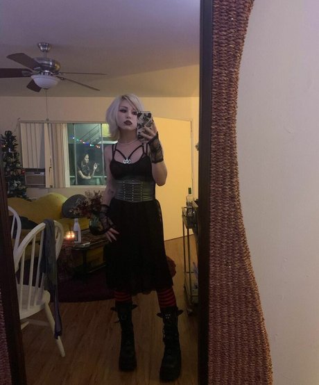 Paris Sun pornographic actress pic