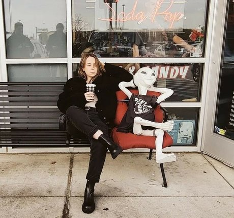 actuallyalisa erotic pornstar picture