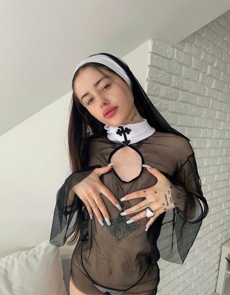 savage eva nude actress archive