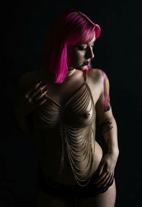 Midnight Mary nice star pics