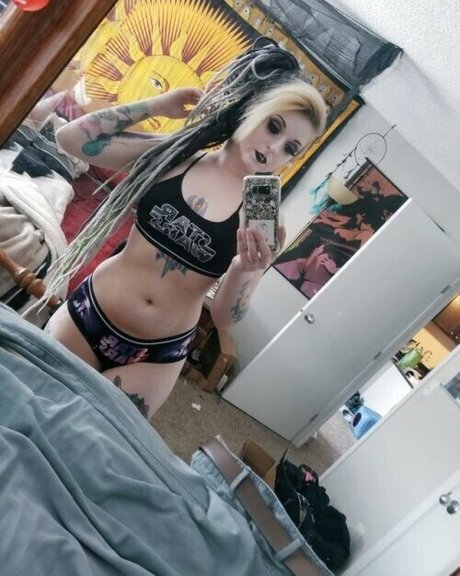 Midnight Mary star erotic images