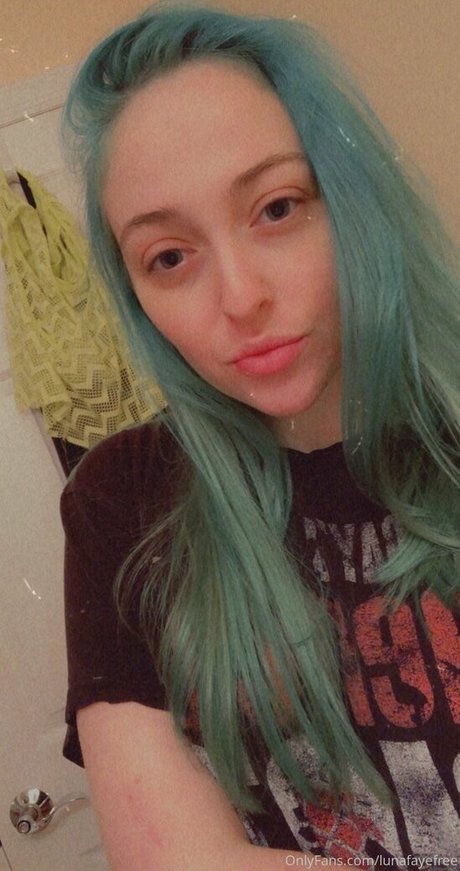 lunafayefree best model image