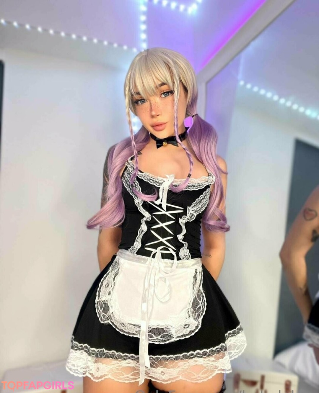 babylolaw star naked picture