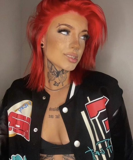 Sierra cheyene model adult images