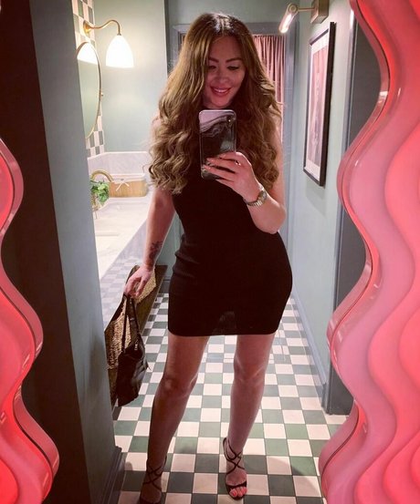 Natasha Hamilton erotic pornstar img