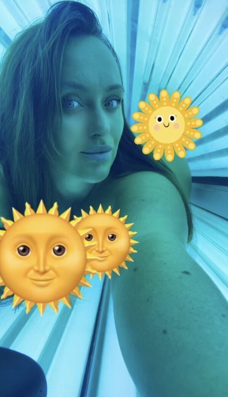 Caitlin Appleyard hd model images