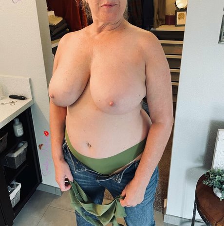 Smokey Chestnut star top pics