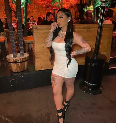 Babybutt888 erotic model galleries