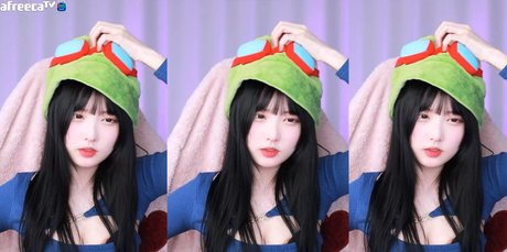 yjk011599 model xxx gallery