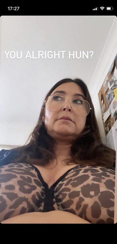 Lisa Snowdon art actress images