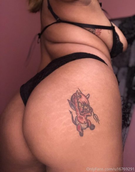 honeysucklexoxo model pretty pics