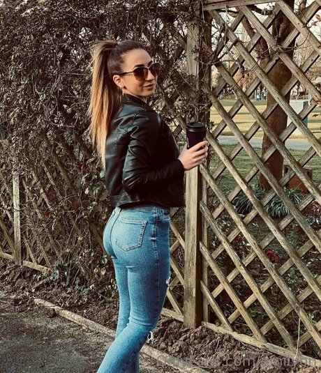 emilyon pornstar art image