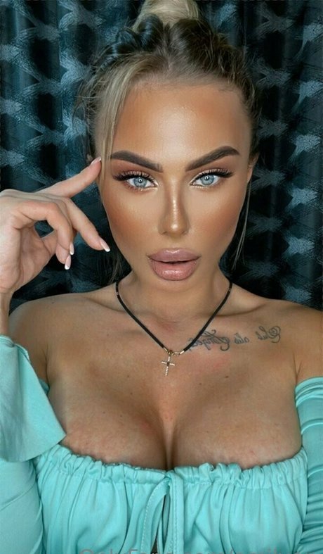 emilyon sex model pics