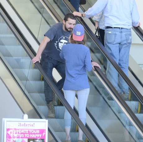 Mia Goth pornstar free pictures