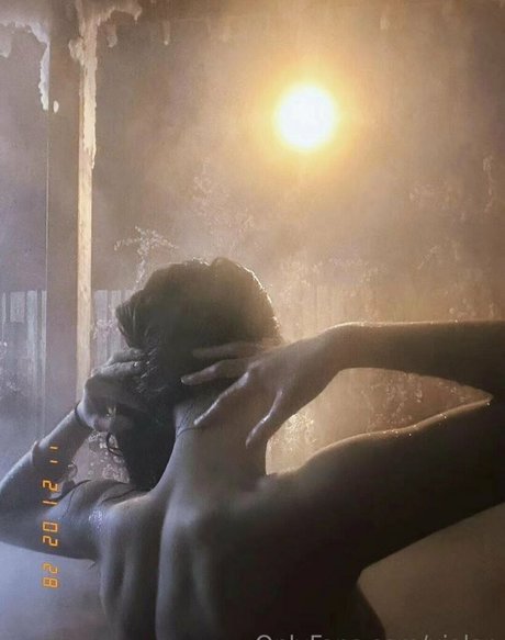 Xialan__ model naked image