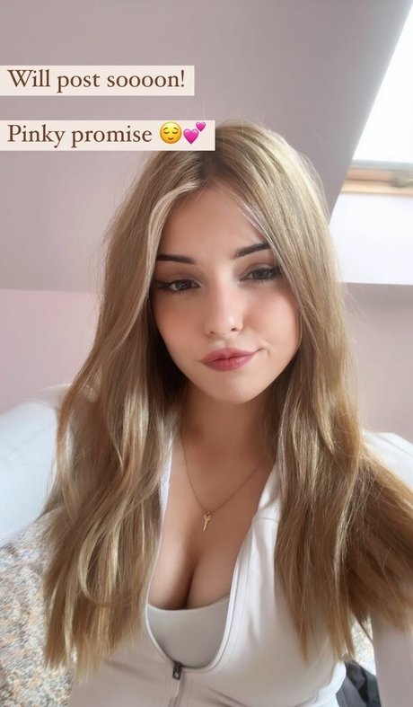 Foalfish model porn images