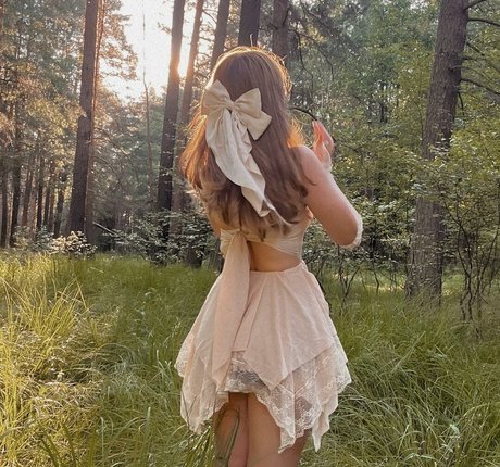 Foalfish nudes actress photo