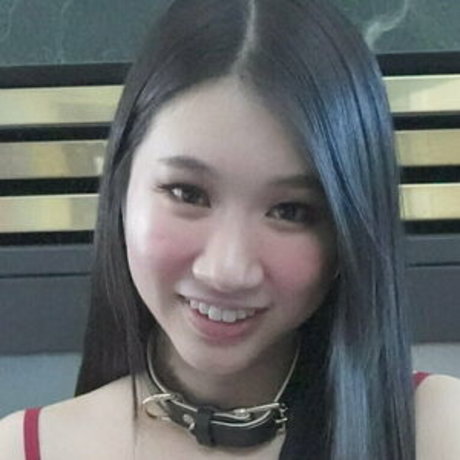 Alizezaide model nudes pics