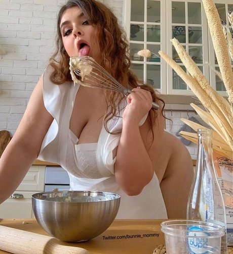 bunniemommy star naked image