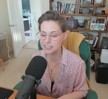 Dodger nude actress photos