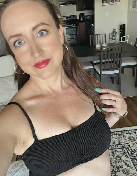 Emma Orchid model erotic img