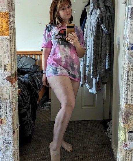 constanceflame pretty model pic