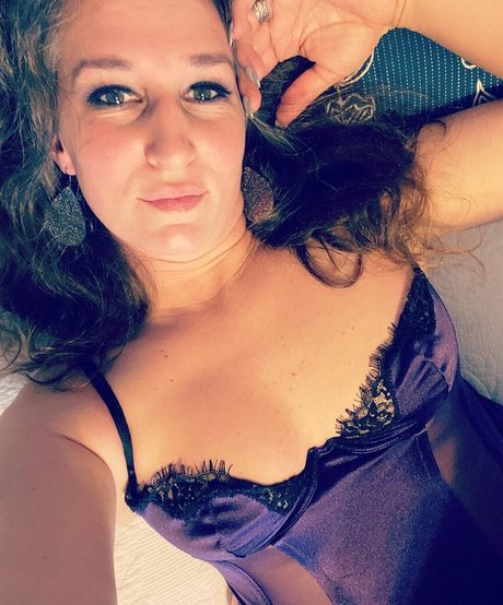 Laineymarie porn model photo