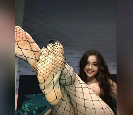 naskusia sexy star img