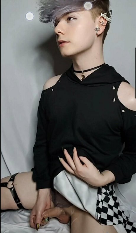 iazurey naked model pic